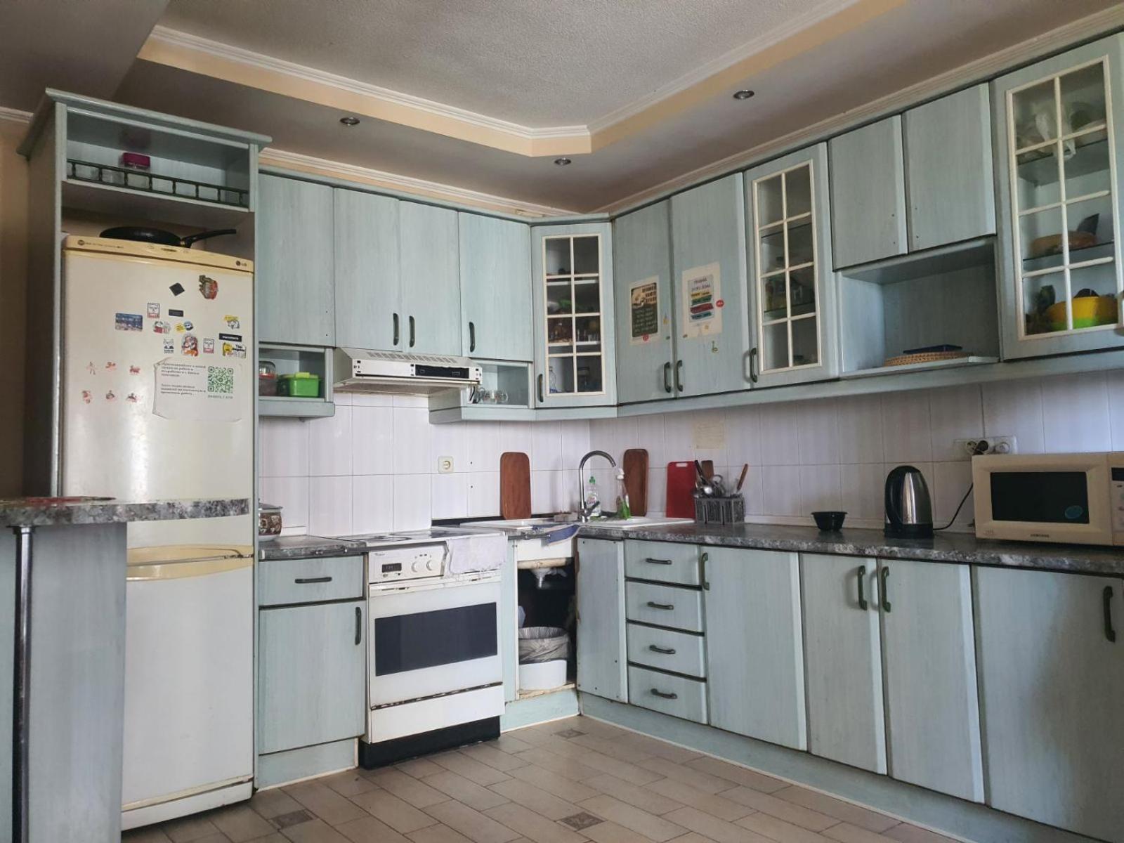 Хостел Оболонь Kyiv Exterior photo